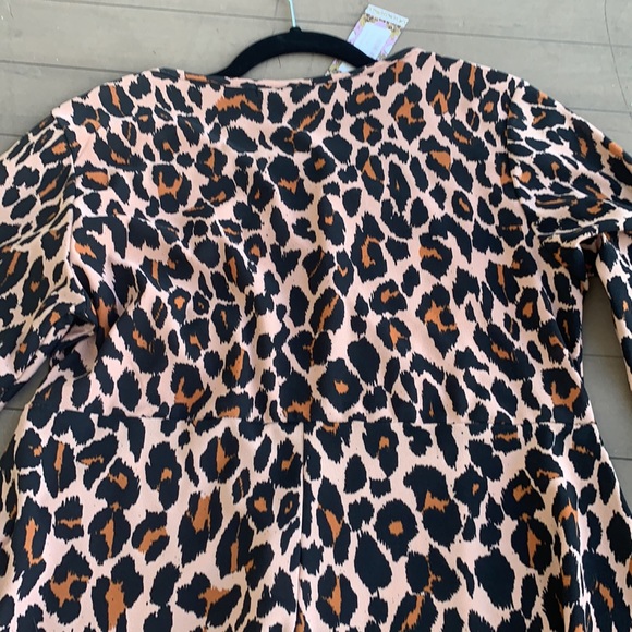 Unworn Leopard Long Sleeve Playsuit Size 16 - Picture 9 of 14